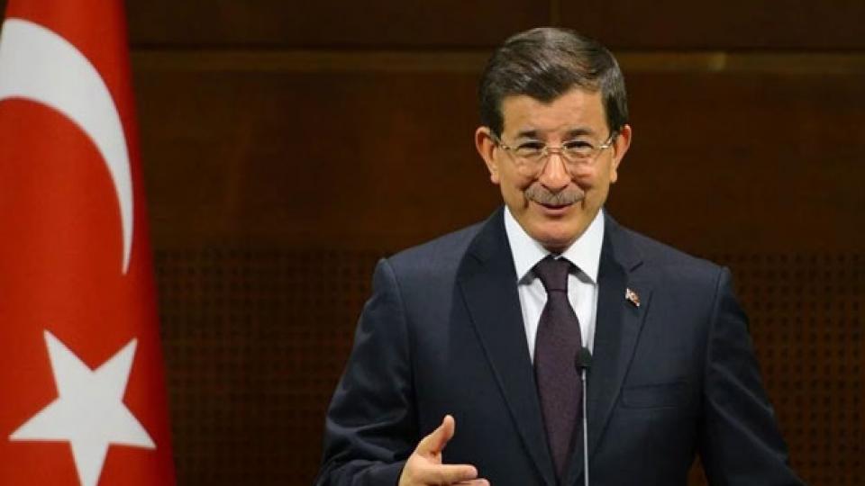 Ahmet Davutoğlu Ak Parti’den istifa etti