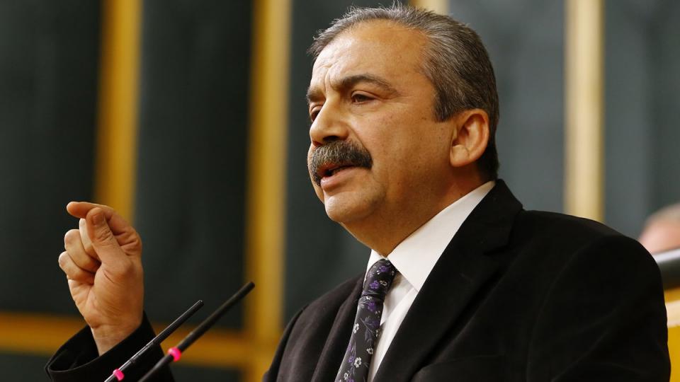 HDP'li  Sırrı Süreyya Önder: CHP hüsrana uğrayacak