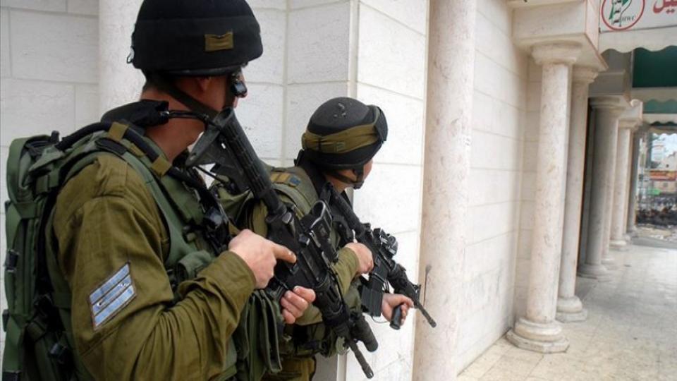 Siyonist İşgal Güçleri Batı Şeria'da 9 Filistinliyi Gözaltına Aldı