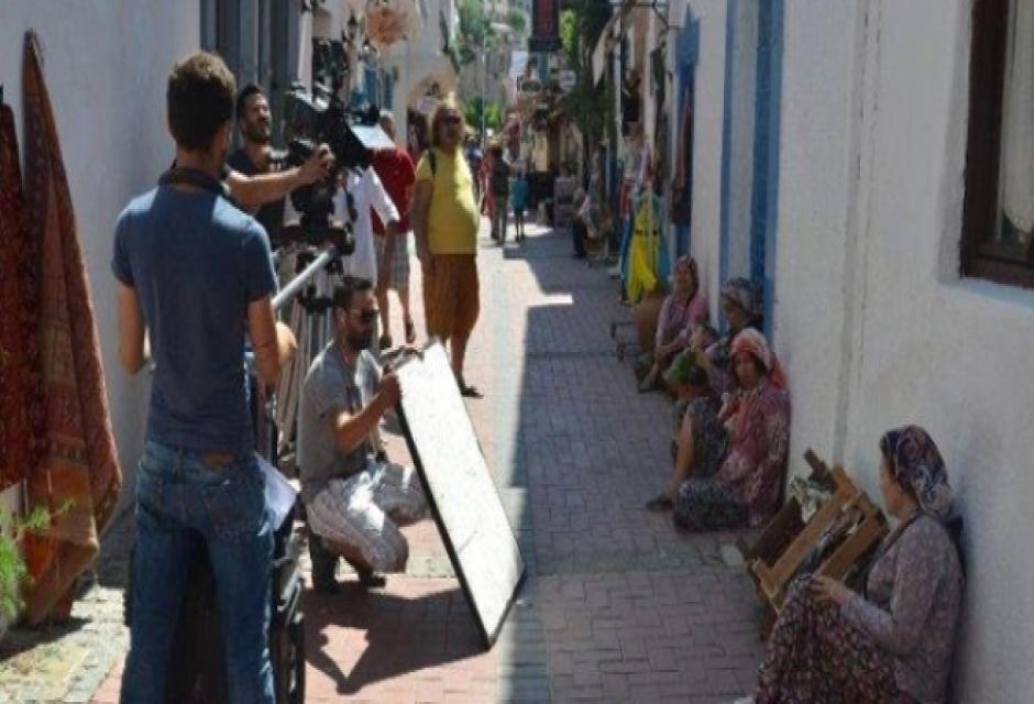 Her Taraf - Türkiyenin habercisi / 'Mor Ufuklar' Suriyeli'leri anlatacak