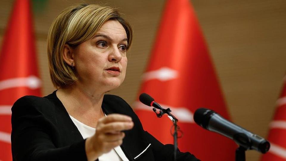 Bu terörü kuvvetle lanetliyoruz