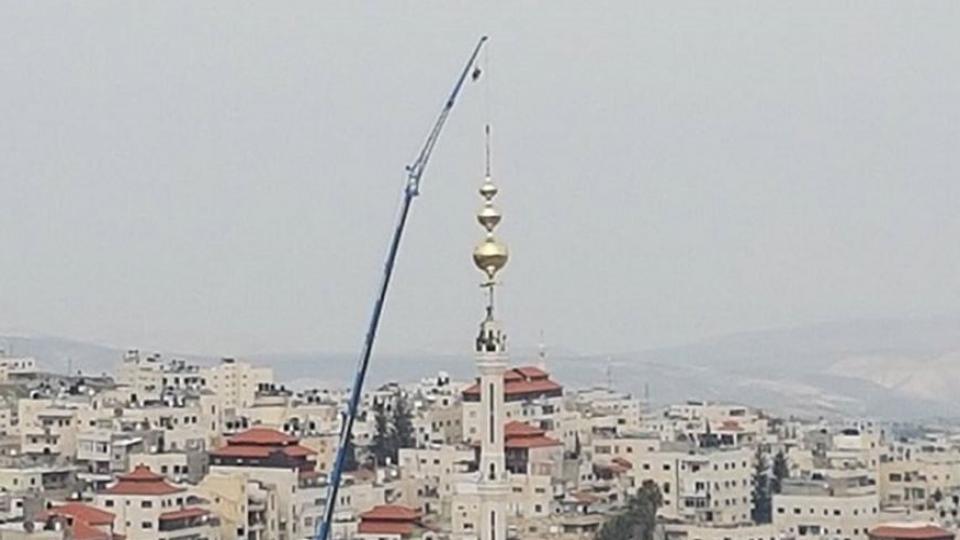 Filistin'liler Ezan yasaklama girişimine karşı en yüksek minareyi dikti