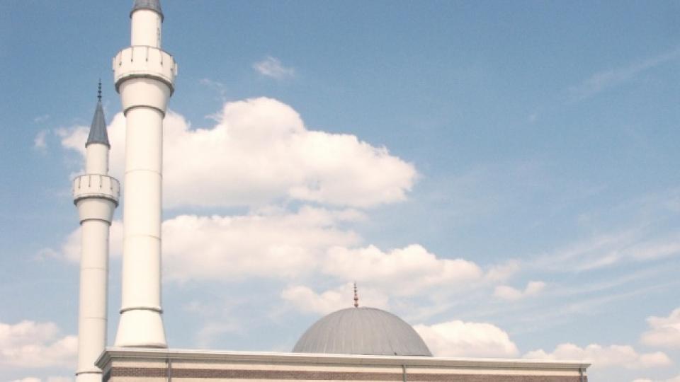 Paris'teki Rahman Camii güvenlik gerekçesiyle kapatıldı