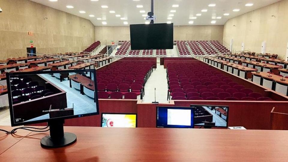 Eski hakim ve savcılara FETÖ'den usulsuz teknik takip iddianamesi