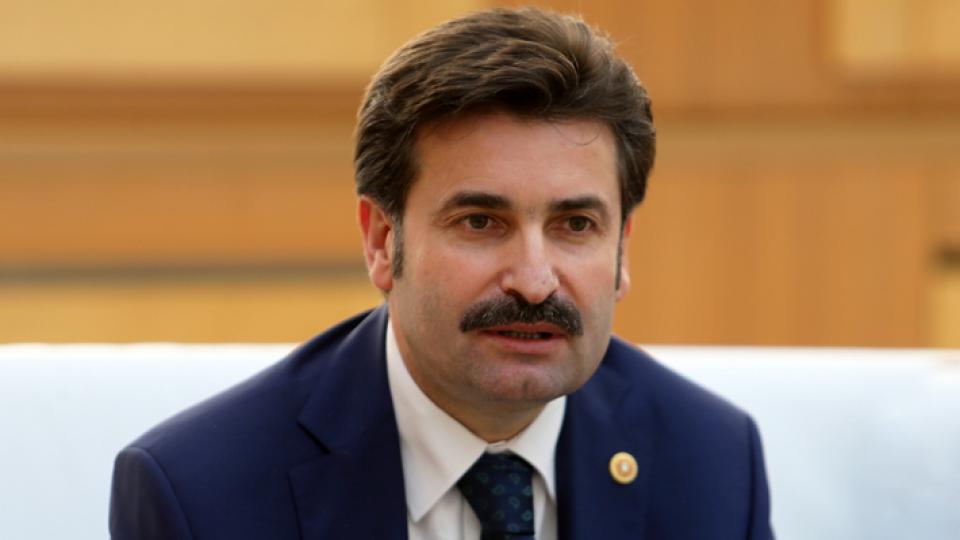 Ak Parti'li Ayhan Sefer Üstün: Pelikan tasfiye edilmezse AK Parti tasfiye olacak