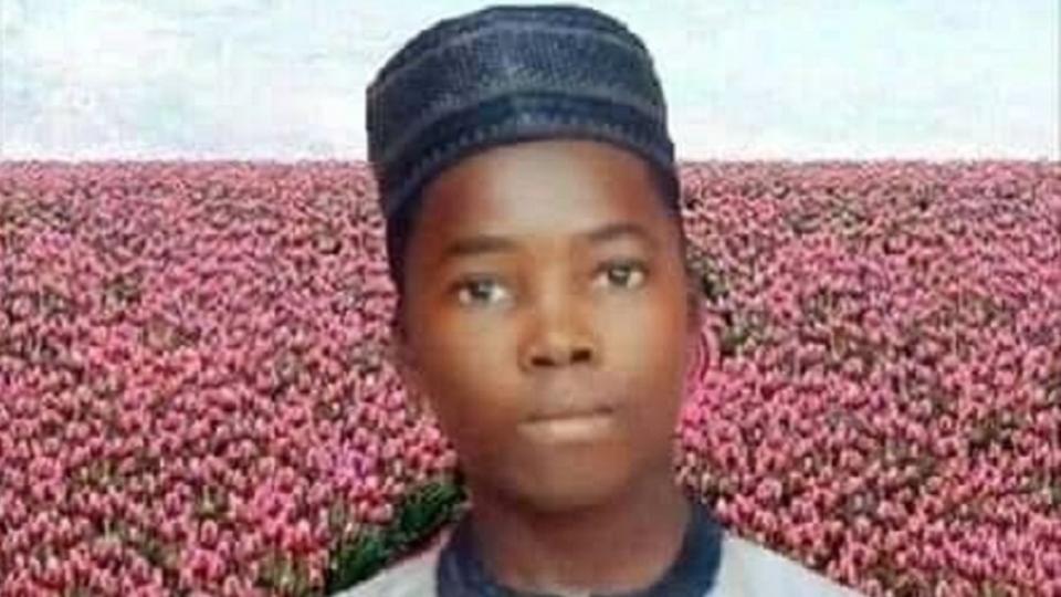 Nijeryalı Müslümanlar’dan Hacı Tale Bakırzade’ye destek / Nijerya’da bıçak kemiğe dayandı: Şeyh Zakzaki’ye özgürlük için meydana çıkan 14 yaşındaki genç şehit edildi