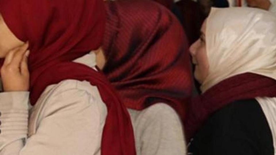 Flaman bölgesindeki okullarda başörtüsü yasaklanıyor