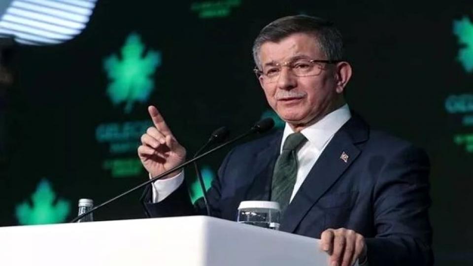 Darbe tartışmalarına Davutoğlu da katıldı: Gündemi değiştirmeye çalışıyorlar