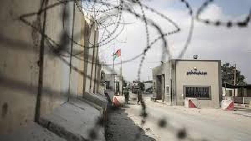 Siyonist askerler hırsızlıkta sınır tanımıyor