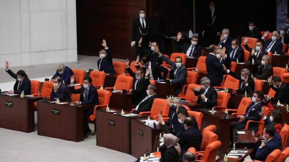 Güvenlik soruşturması kalıcı hale geliyor