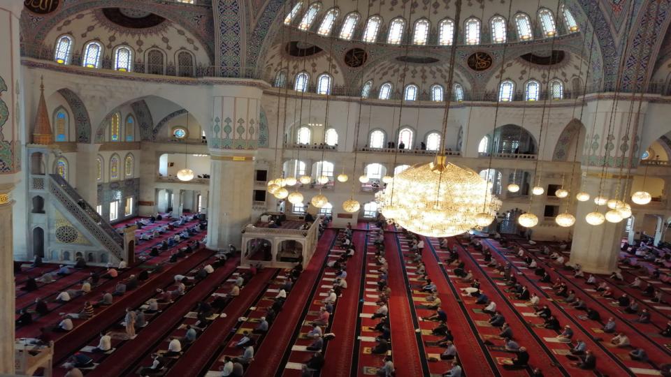 Koronavirüs Günlerinde İkinci Cuma Kılındı