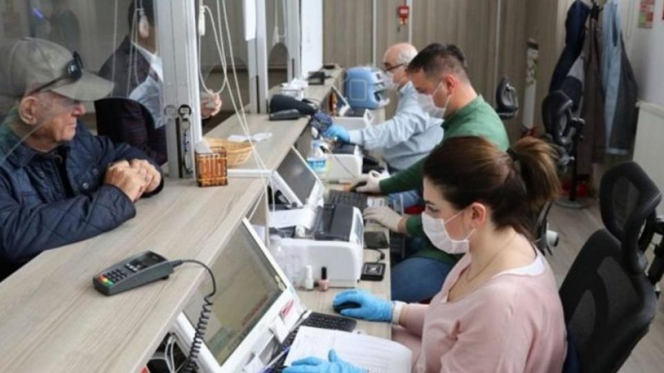 Ankara Valiliğinde 10 yaştan küçük çocuğu olan memurlara evden çalışma izni