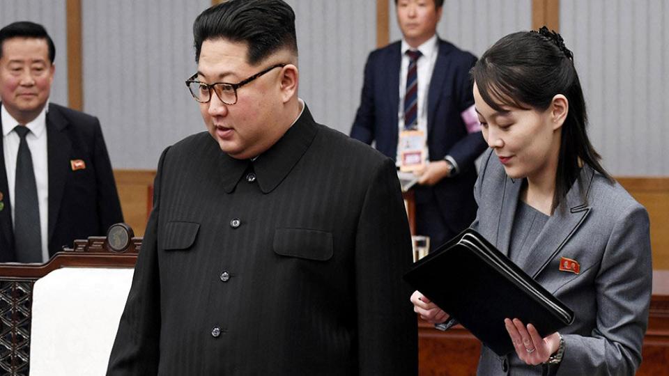 Kuzey Kore lideri Kim Jong-Un ile ilgili çarpıcı iddia: Komaya girdi, ülkeyi kardeşine bıraktı