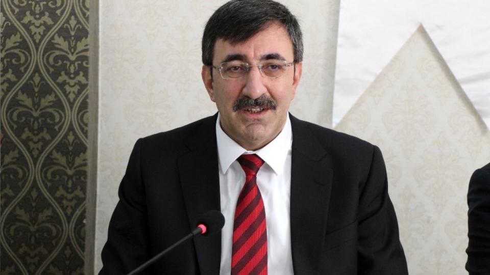 AK Parti Genel Başkan Yardımcısı Cevdet Yılmaz, koronavirüse yakalandı
