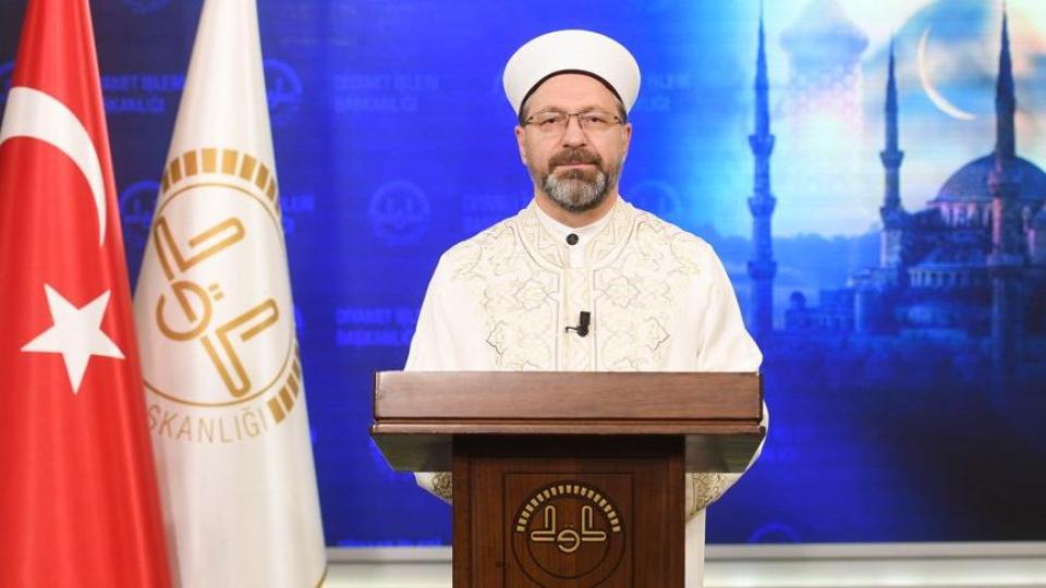Diyanet İşleri Başkanı Erbaş: Teravih namazı evlerde kılınacak...