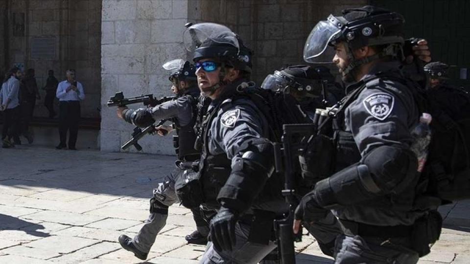 İşgal güçleri Batı Şeria'da 25 Filistinliyi gözaltına aldı