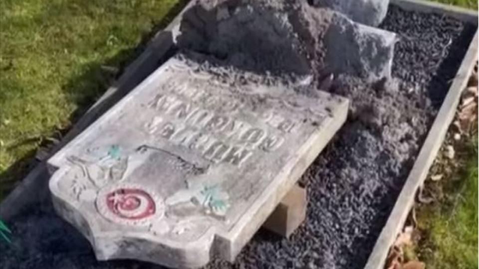 İsveç'te Müslüman mezarlığına saldırı