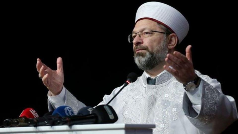 Diyanet'ten midye, kalamar, yengeç, ıstakoz, karides gibi deniz canlıların yenilmesiyle ilgili fetva "Bunları yemek helal değil"