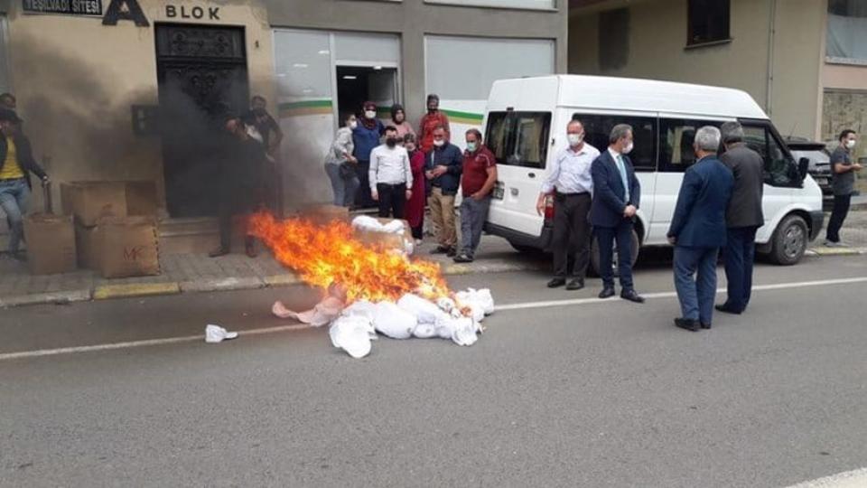 Ak Parti’den ‘Kürdistan şapkası’ açıklaması