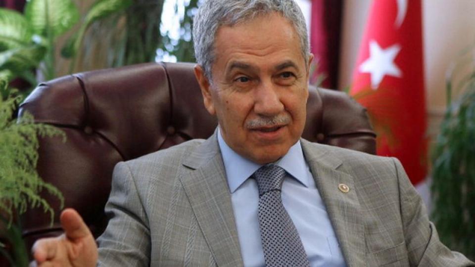 Bülent Arınç: Bana karşı söylenmiş sözlerden dolayı [Erdoğan'dan] bir helallik beklerim