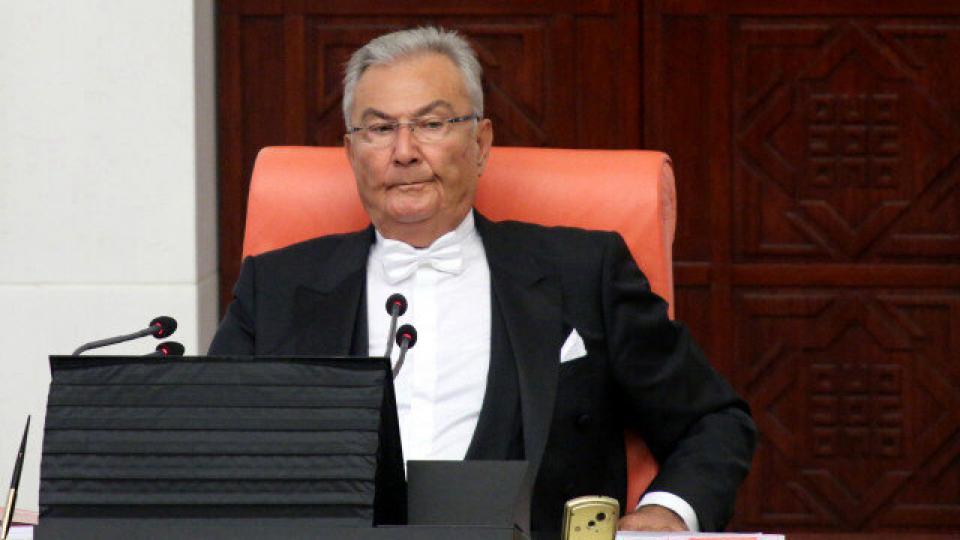 Deniz Baykal Vefat Etti
