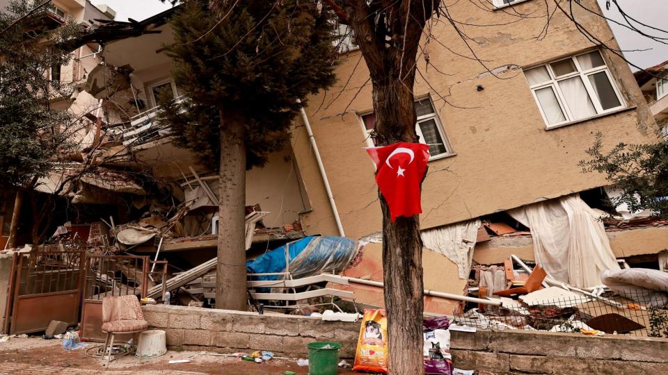 Diyanet: Deprem kader değil / Enkazda Kim Kaldı: “Nerede Bu Devlet?” Sorusunun Sosyopolitiği | MURAT KURTULDU