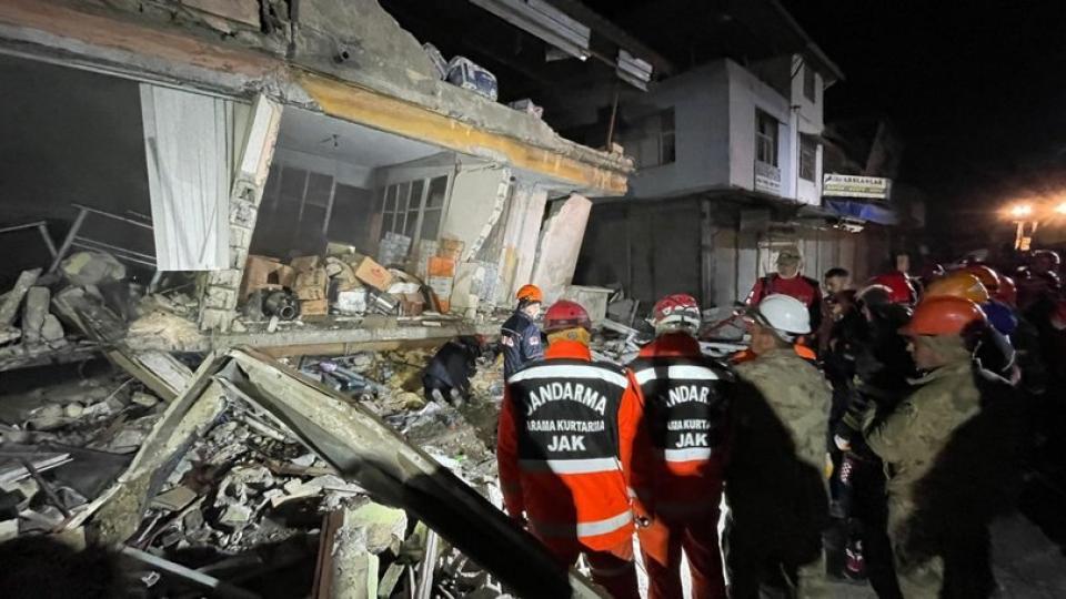 Hatay'ı tuzlu kum yerle bir etti: Deniz kumu olmasa bu kadar yıkım olmayacaktı