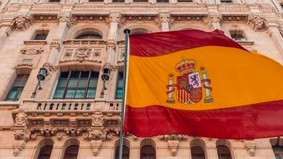 İspanya'da Müslümanlığı seçen İspanyol akademisyenler üniversitelerde ayrımcılığa uğruyor