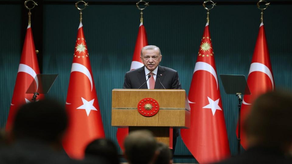 Cumhurbaşkanı Erdoğan: Kur'an-ı Kerim'i yakma diye bir özgürlük olamaz