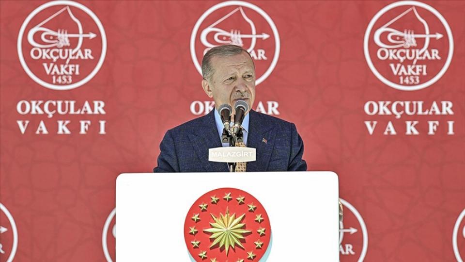 Cumhurbaşkanı Erdoğan Malazgirt Zaferi'nin 952. Yıl Dönümünde Vatan ve Birlik Vurgusu Yaptı