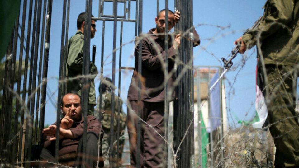 İsrail cezaevlerindeki Filistinli tutuklular süresiz açlık grevine başladı, halk 'sokaklara dökül' çağrısına yanıt veriyor