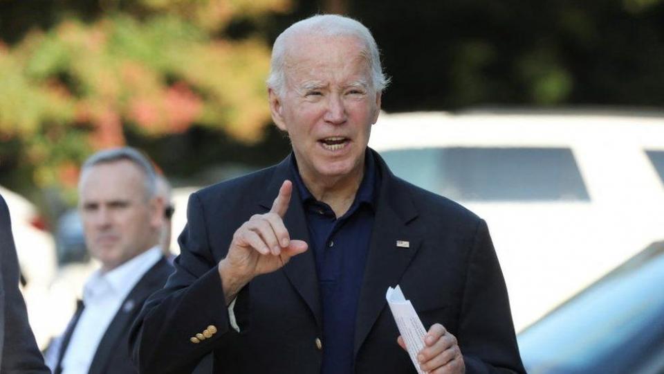 ABD'de halkı Biden'ın adaylık için yaşlı olduğunu  düşünüyor
