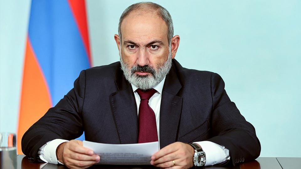Ermenistan Başbakanı dış politikada Rusya'dan uzaklaşma sinyali verdi