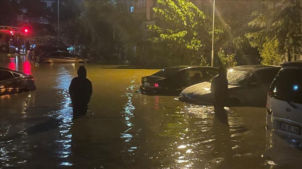 İstanbul'da Şiddetli Sağanak Yağış Nedeniyle Meydana Gelen Sel Felaketi