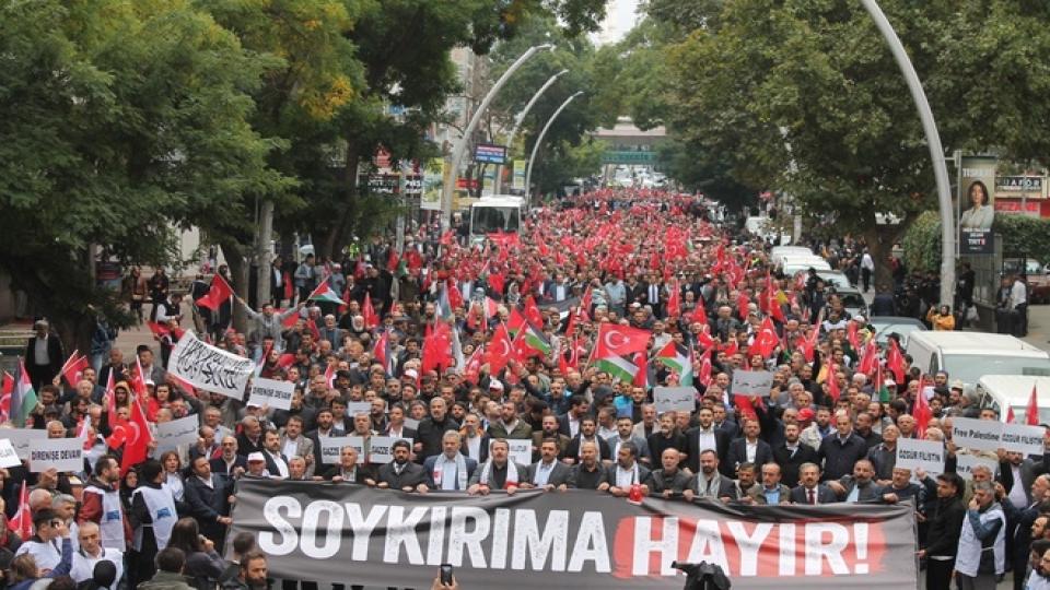 MAZLUMDER'den İsrail çetesine suç duyurusu / Ankara'da binlerce kişi Filistin için yürüyüş gerçekleştirdi
