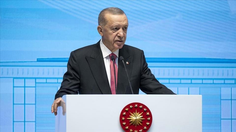Cumhurbaşkanı Erdoğan: Türkiye'nin ayağına vurulan prangaları söküp atma vakti gelmiştir