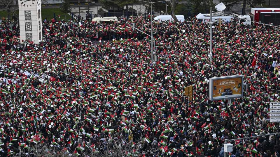 Ankara’da Yüzbinler Gazze için Yürüdü!