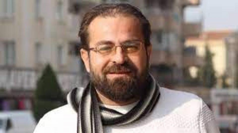 Ahmet Katienin vize başvurusuna eklediği Suriyeli mülteciler hakkındaki haberler casusluk faaliyeti olarak görüldü