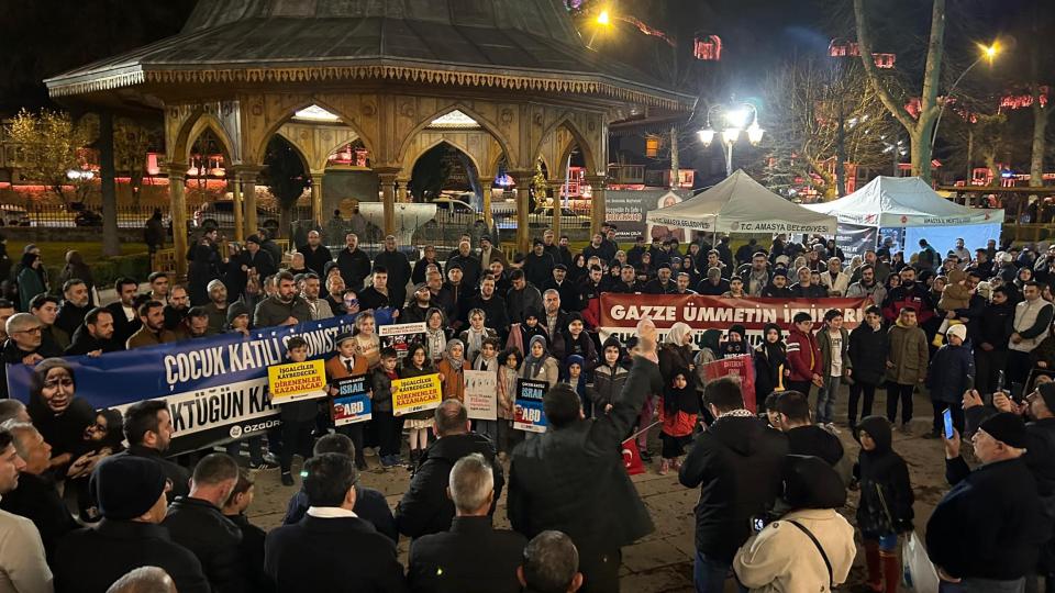 Amasya Halkı Teravih Namazı Sonrası Gazze İçin Toplandı