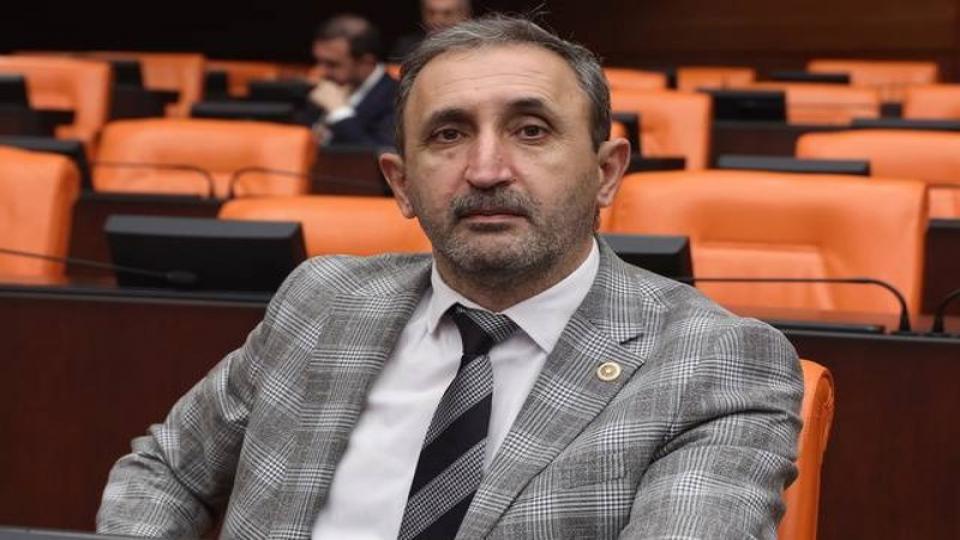 Şehzade Demir: Siyaset kurumuna düşen ders halkın gündeminden uzaklaşmamak, yanlışta ısrar etmemektir