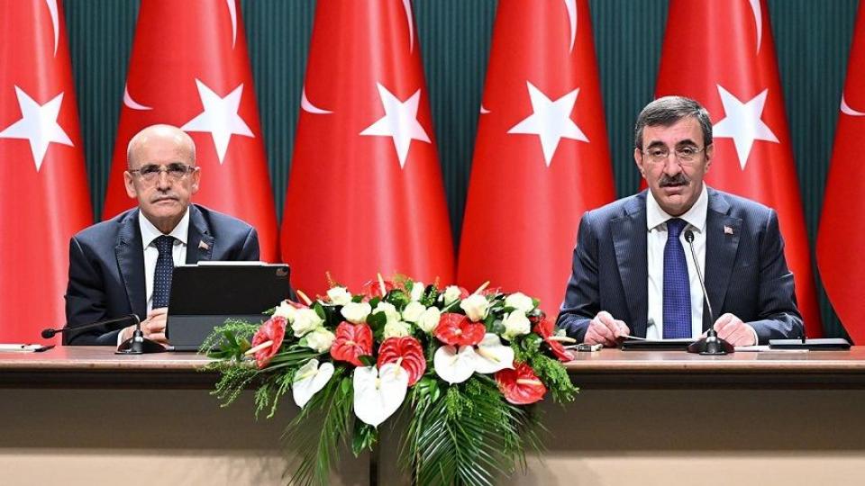 Kamuda tasarruf paketi açıklandı: Araç kullanımı, memur alımı ve çift maaşa sınırlamalar getirildi