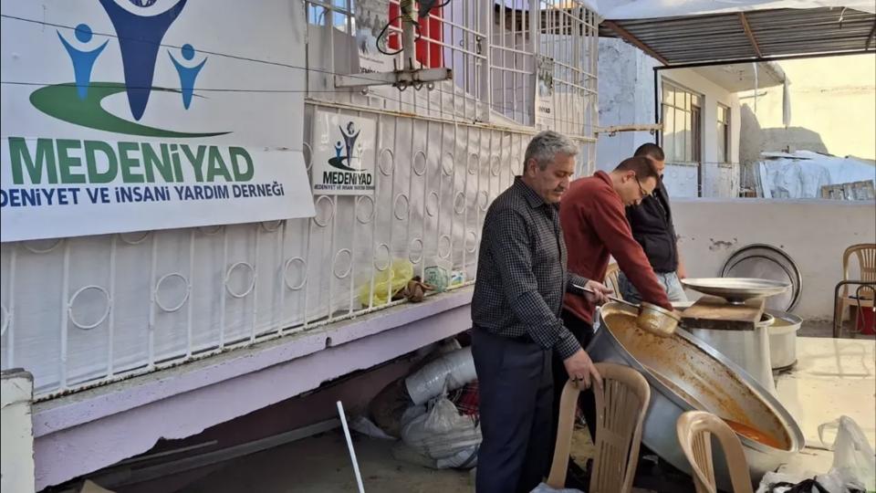 MEDENİYAD Geleneksel iftarlık yemek dağıtımına bu yıl da devam ediyor