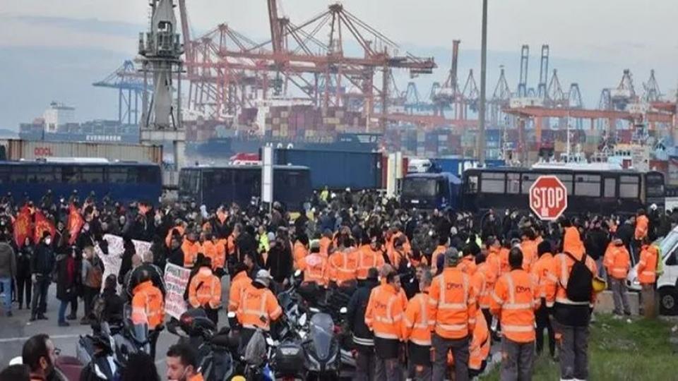 Yunanistan'da liman işçileri İsrail gemisini durdurmak için harekete geçiyor