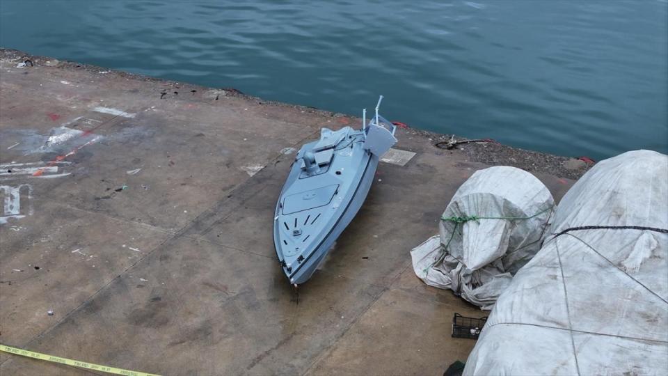 Trabzon'da balıkçılar, bomba yüklü insansız deniz aracı buldu