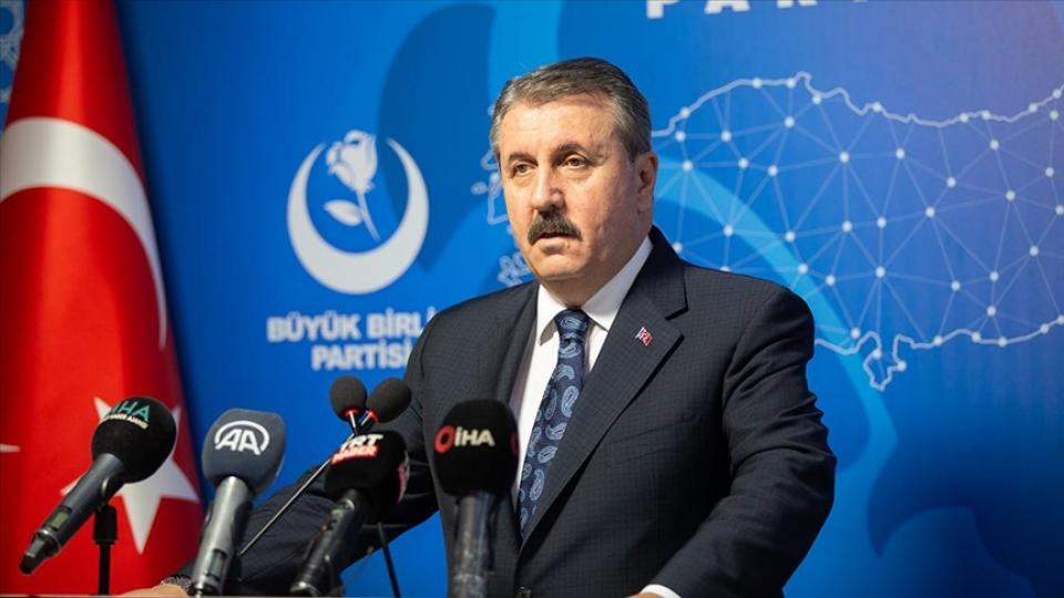 Her Taraf - Türkiyenin habercisi / Mustafa Destici: Sadece kadınlara yönelik hastane kurulmalı