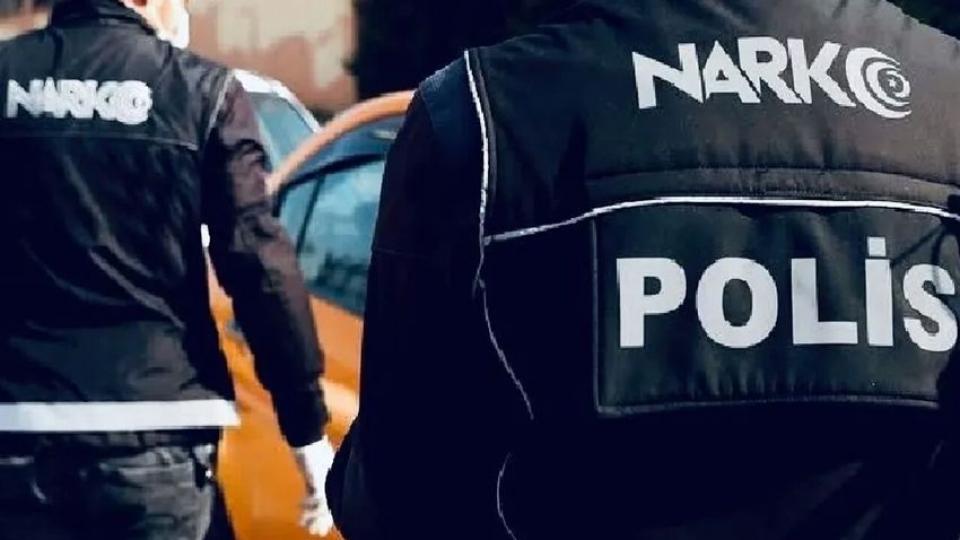 Her Taraf - Türkiyenin habercisi / Erdemli'de Narkotik Büro'ya operasyon