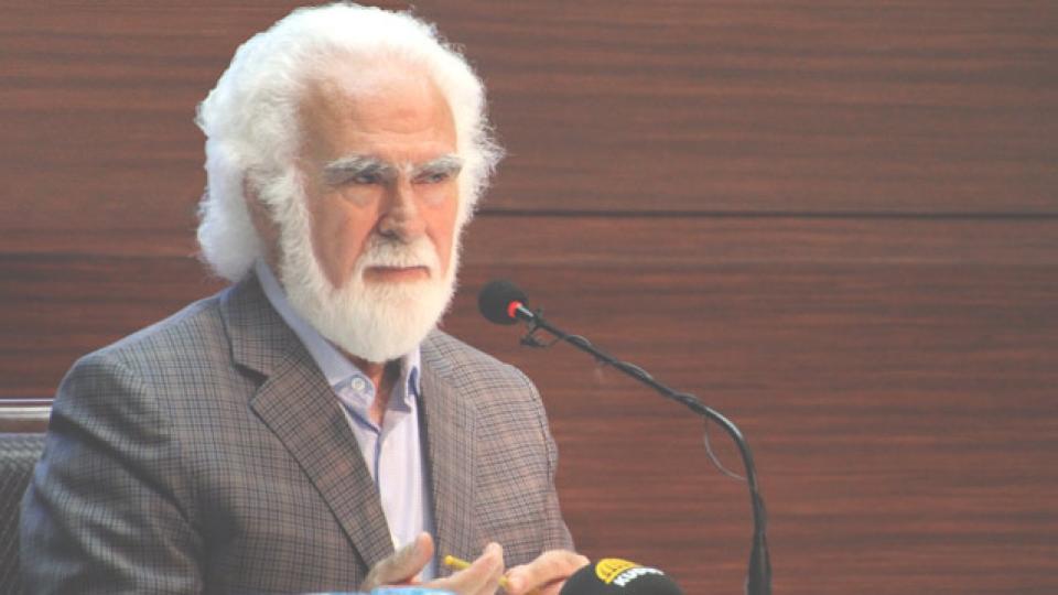 Atasoy Müftüoğlu: Düşüncesizleştirilen Toplumlar Daha Çok Hamaset Yoluyla Yönlendiriliyor!