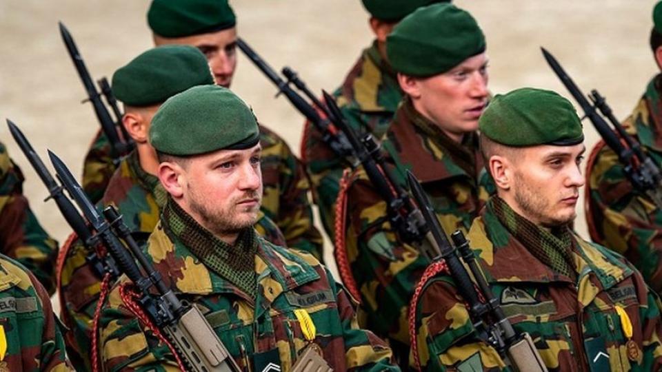 Belçika, 17 yaşındaki 149 bin genci gönüllü askerliğe çağırdı