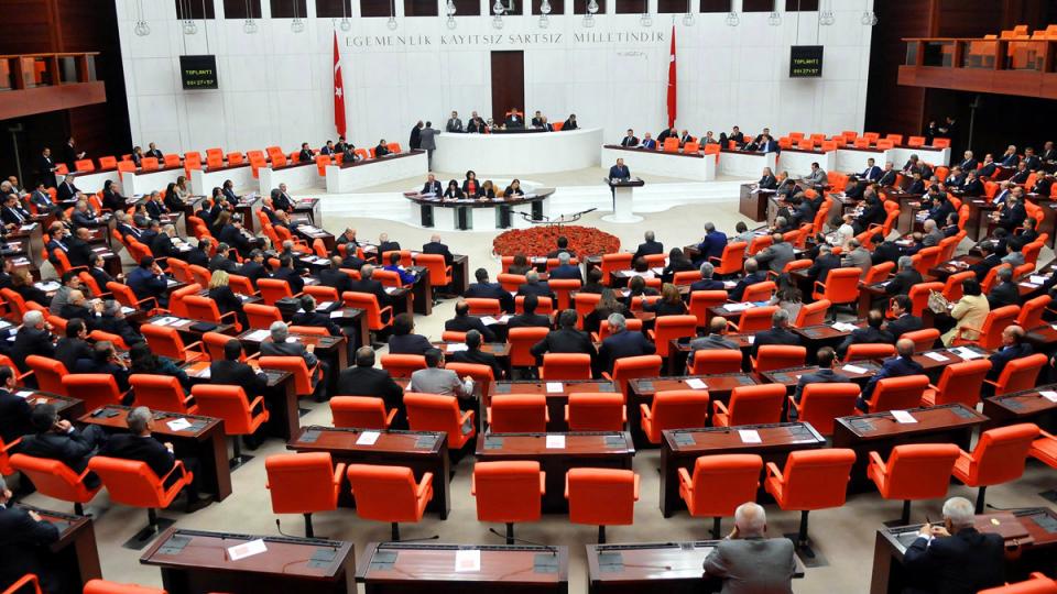 Her Taraf / Türkiye'nin habercisi / Güvenlik soruşturması teklifi yeniden Meclis'te