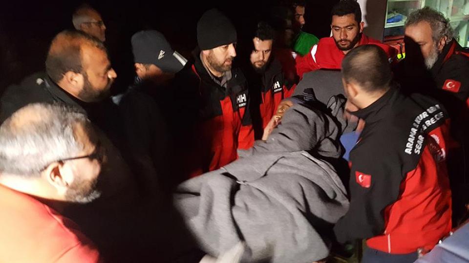 İyilikte Yarışan Sınıflar Projesi devam ediyor / İHH kuşatmadan çıkan sivilleri karşıladı